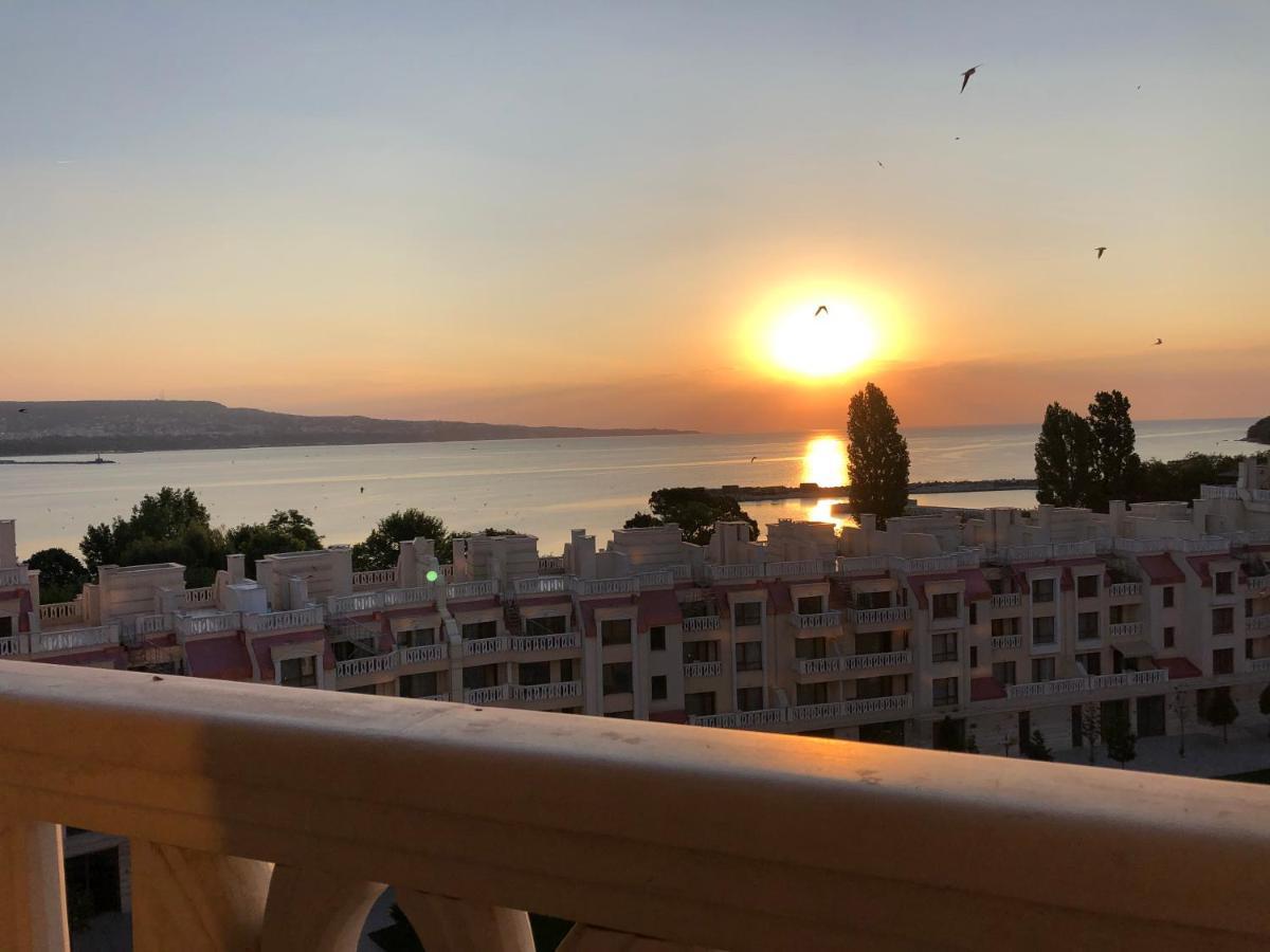 East From Paradise Apartment Varna Bagian luar foto