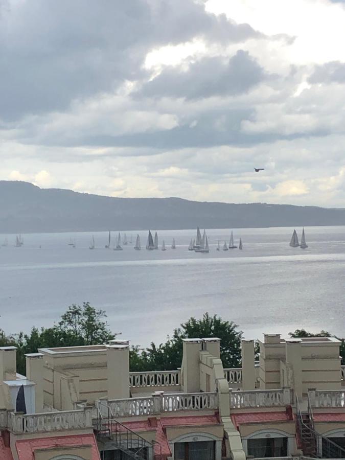 East From Paradise Apartment Varna Bagian luar foto