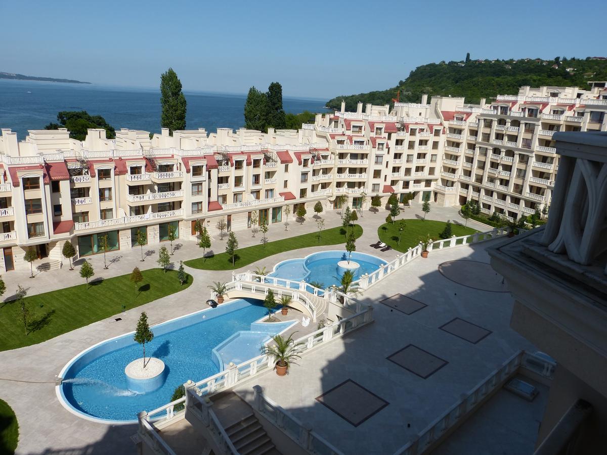 East From Paradise Apartment Varna Bagian luar foto